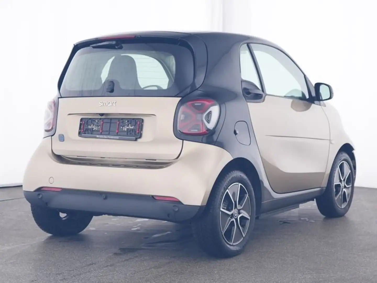 smart forTwo EQ fortwo EXCLUSIVE+22KW+LED+KAMERA+WI-PAKET+SHZ Beige - 2