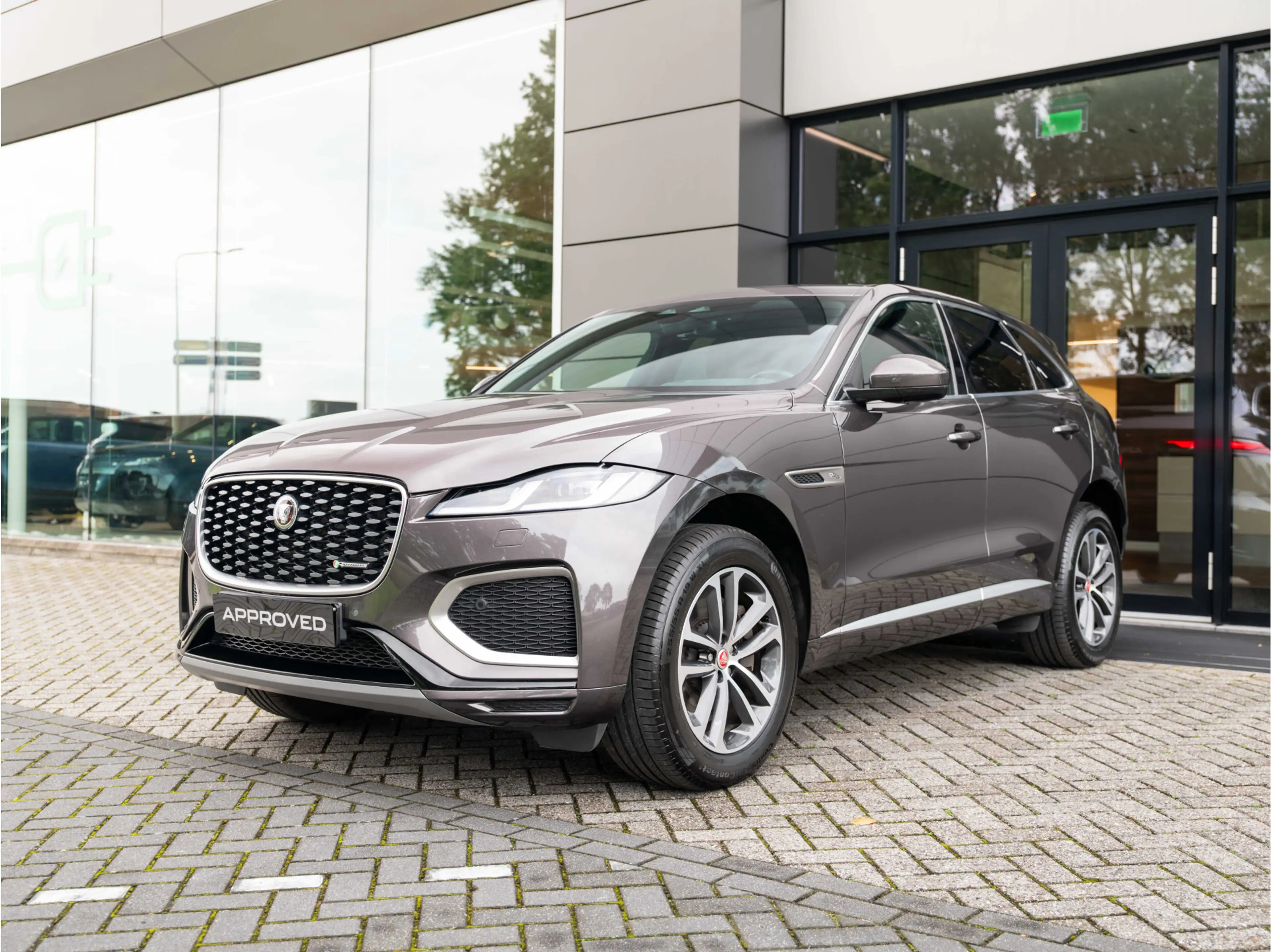 Jaguar F-Pace 2.0 P400e PHEV R-Dynamic S | Panoramisch schuif-/k — photo 20