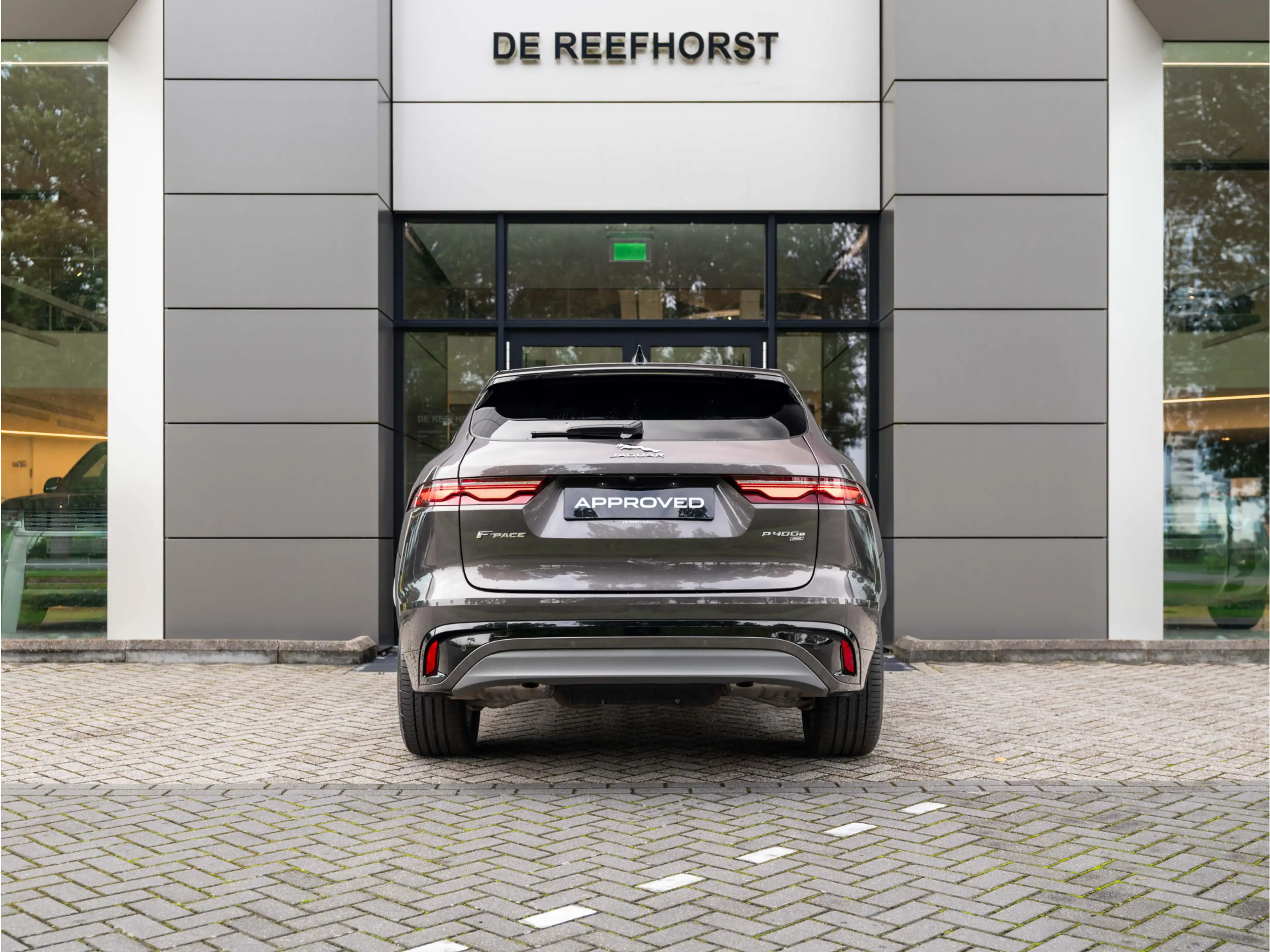 Jaguar F-Pace 2.0 P400e PHEV R-Dynamic S | Panoramisch schuif-/k — photo 7