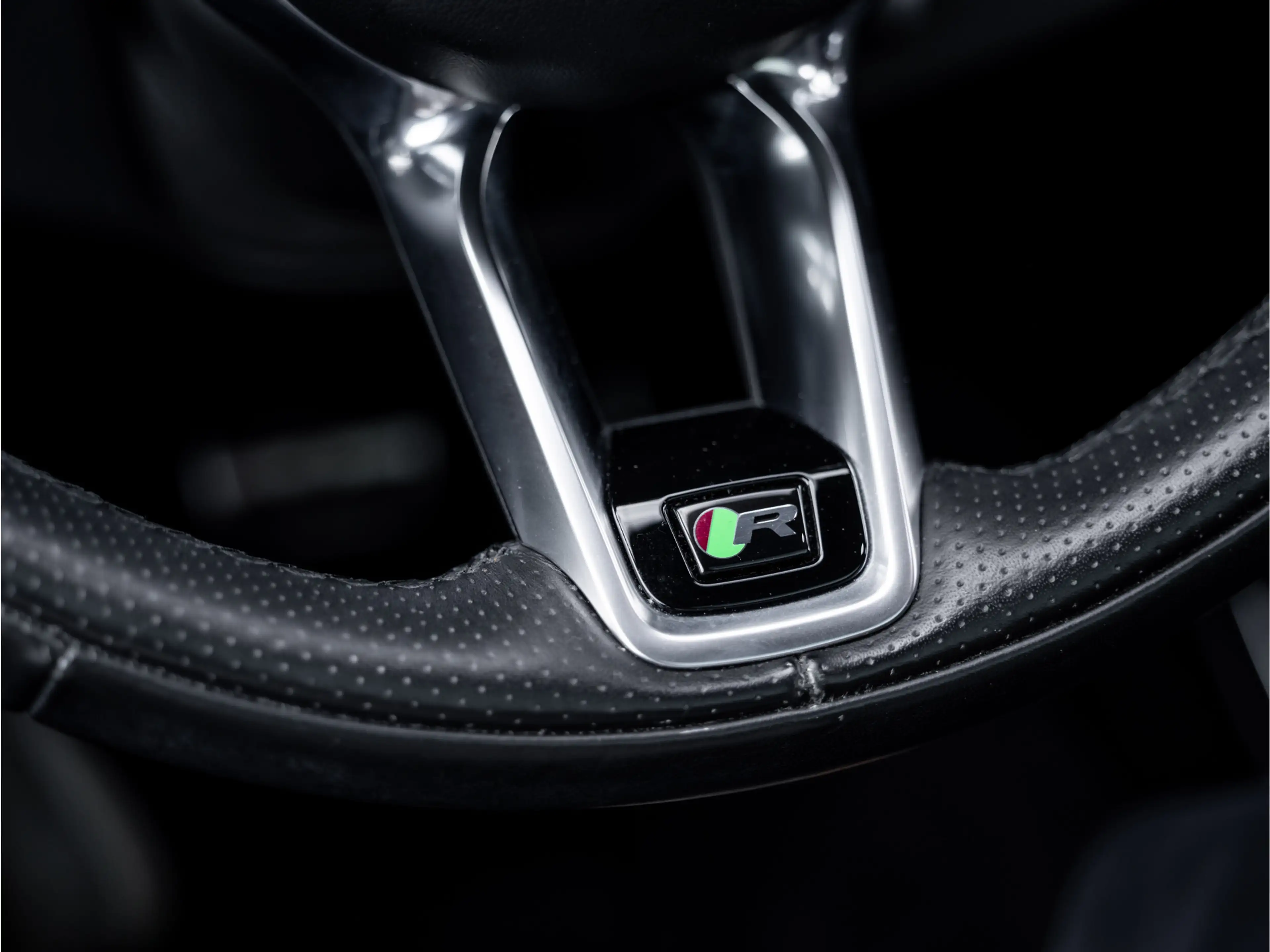 Jaguar F-Pace 2.0 P400e PHEV R-Dynamic S | Panoramisch schuif-/k — photo 35