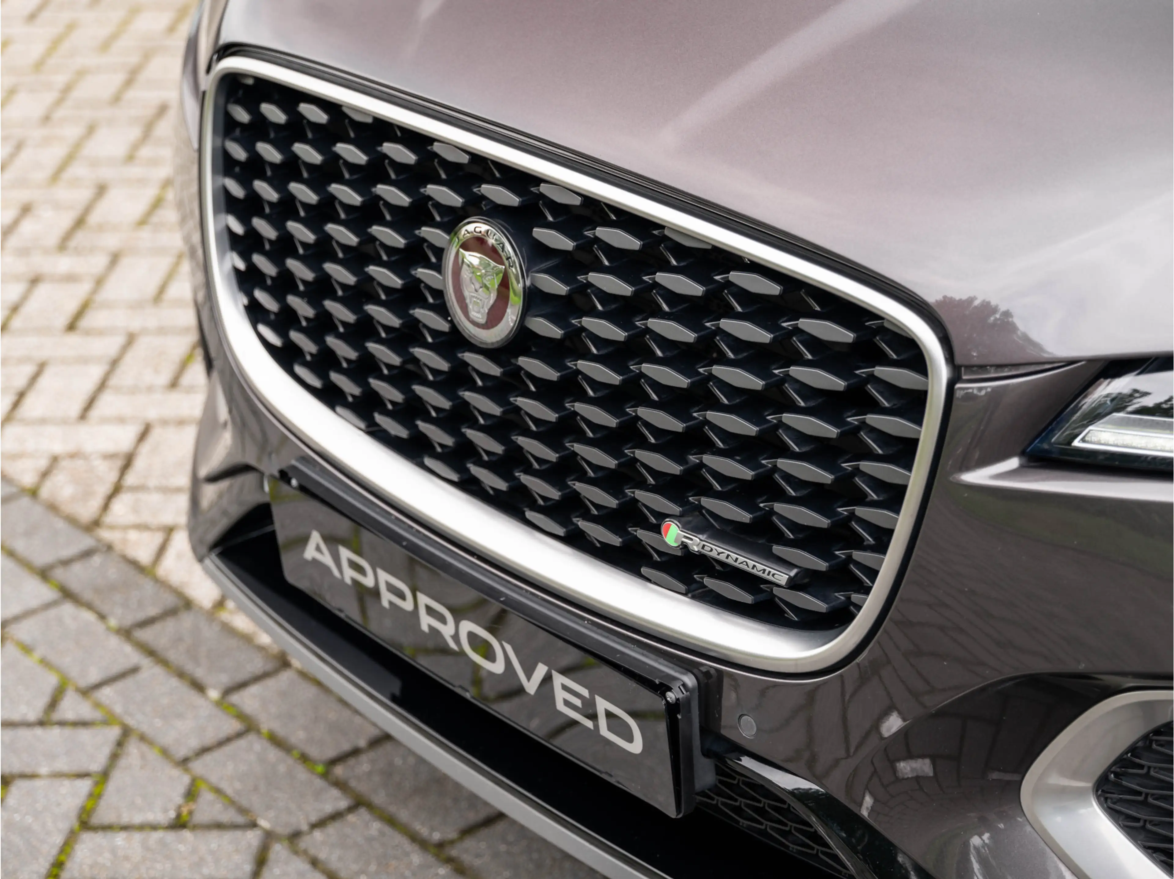Jaguar F-Pace 2.0 P400e PHEV R-Dynamic S | Panoramisch schuif-/k — photo 22