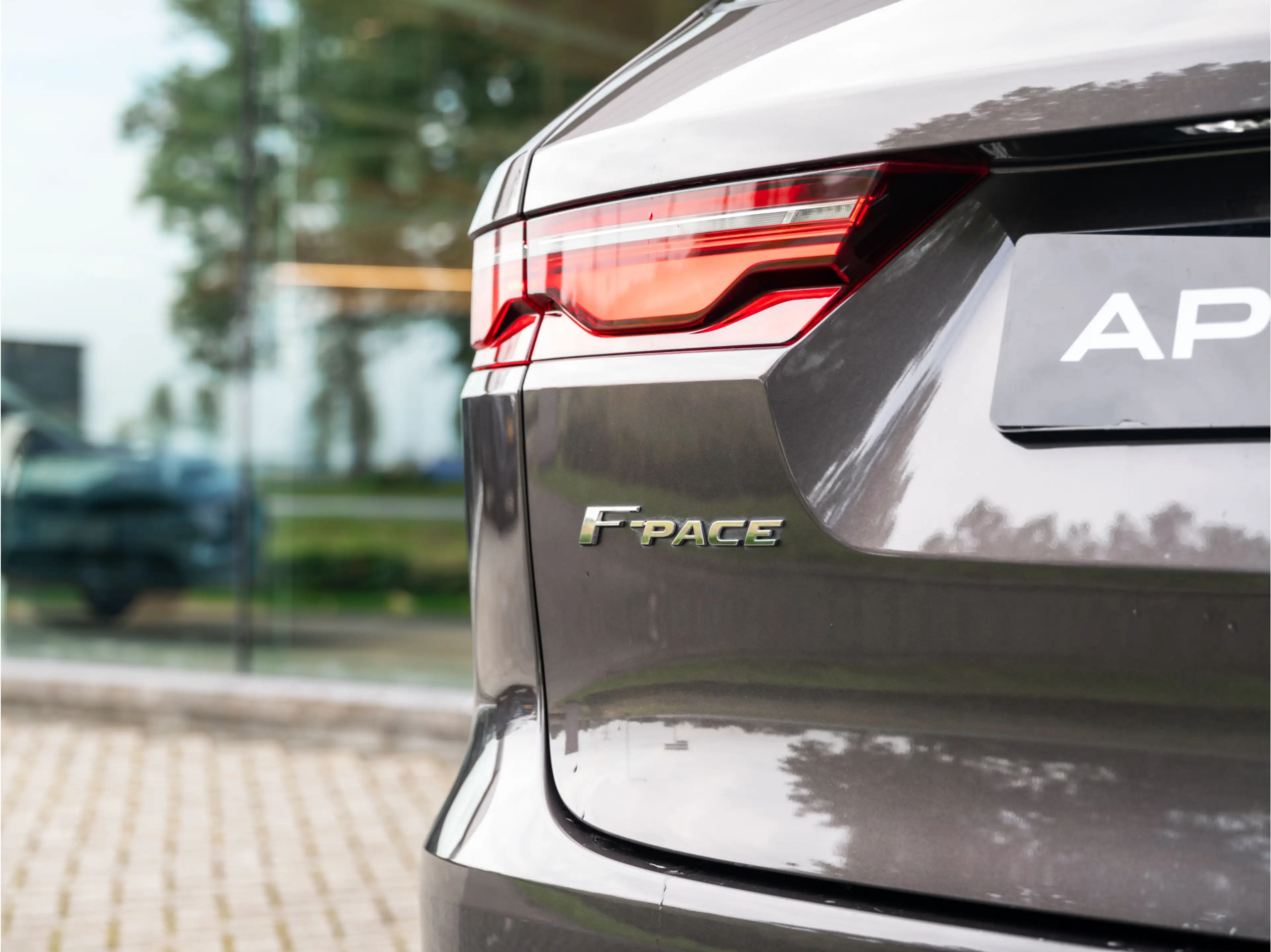 Jaguar F-Pace 2.0 P400e PHEV R-Dynamic S | Panoramisch schuif-/k — photo 28