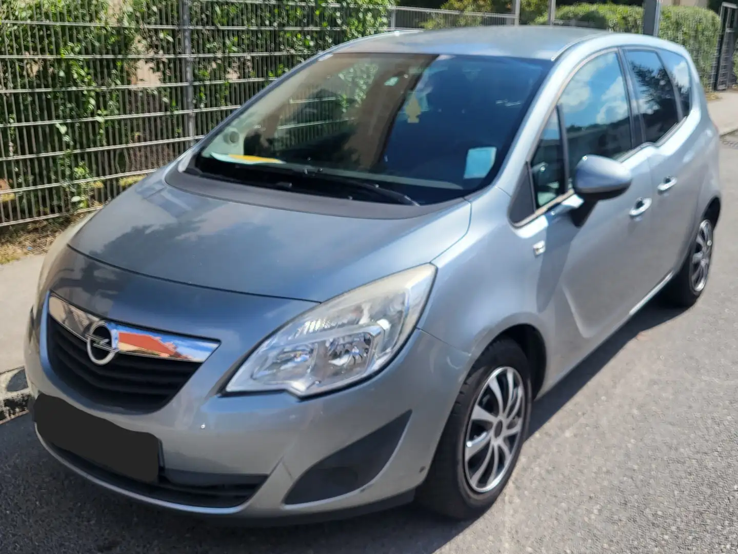 Opel Meriva "Rentner Rolls-Royce" + integr. Fahrradträger Silber - 1