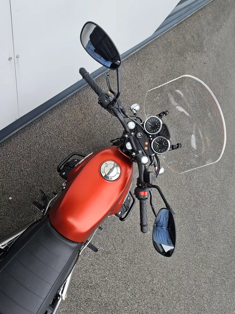 Moto Guzzi V 7 Rojo - 2