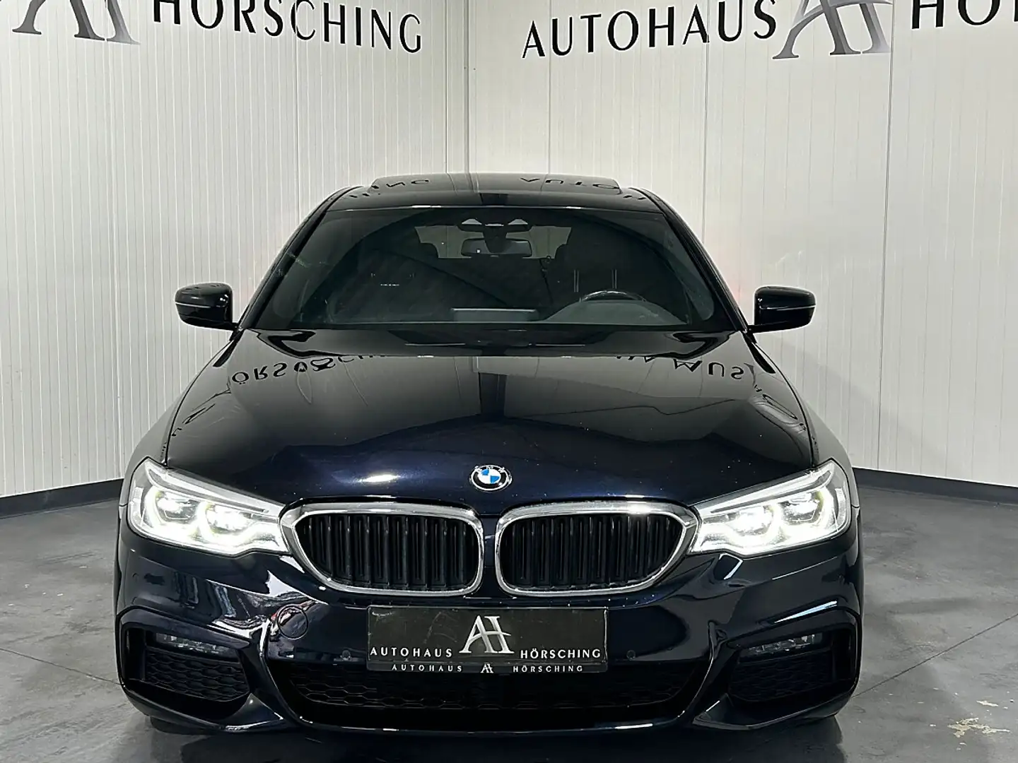 BMW 520 i Aut.//M-Paket//Schiebedach//Memory/// Schwarz - 2