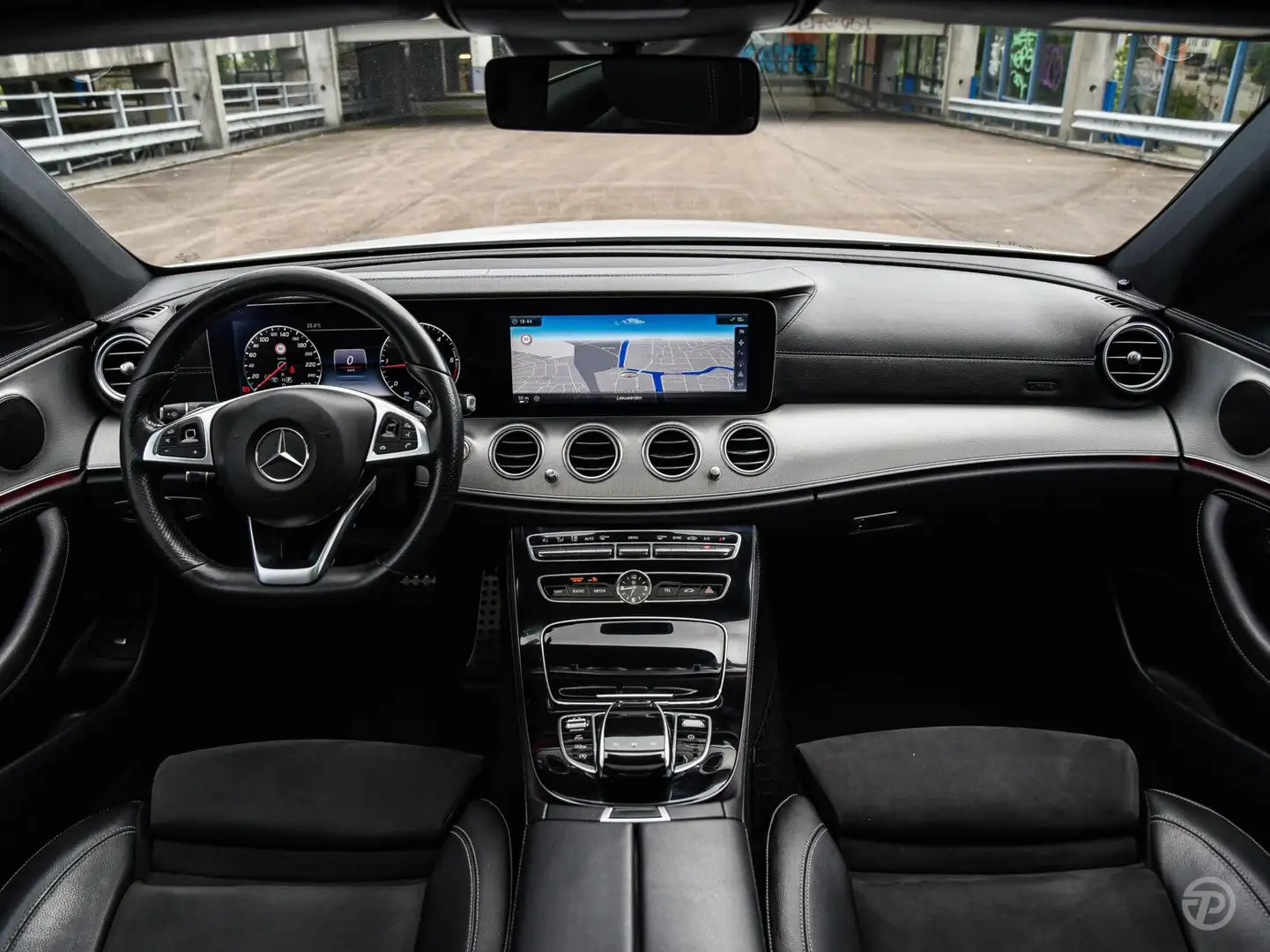 Mercedes-Benz E 220 d Prestige Plus Wit - 2