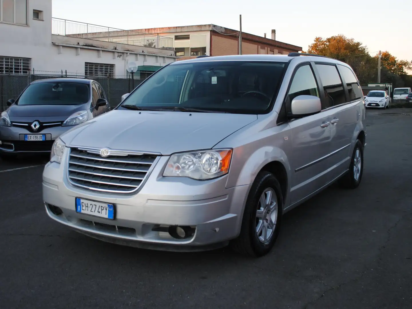 Chrysler Grand Voyager Grand Voyager 2.8 crd Limited auto dpf Szürke - 1
