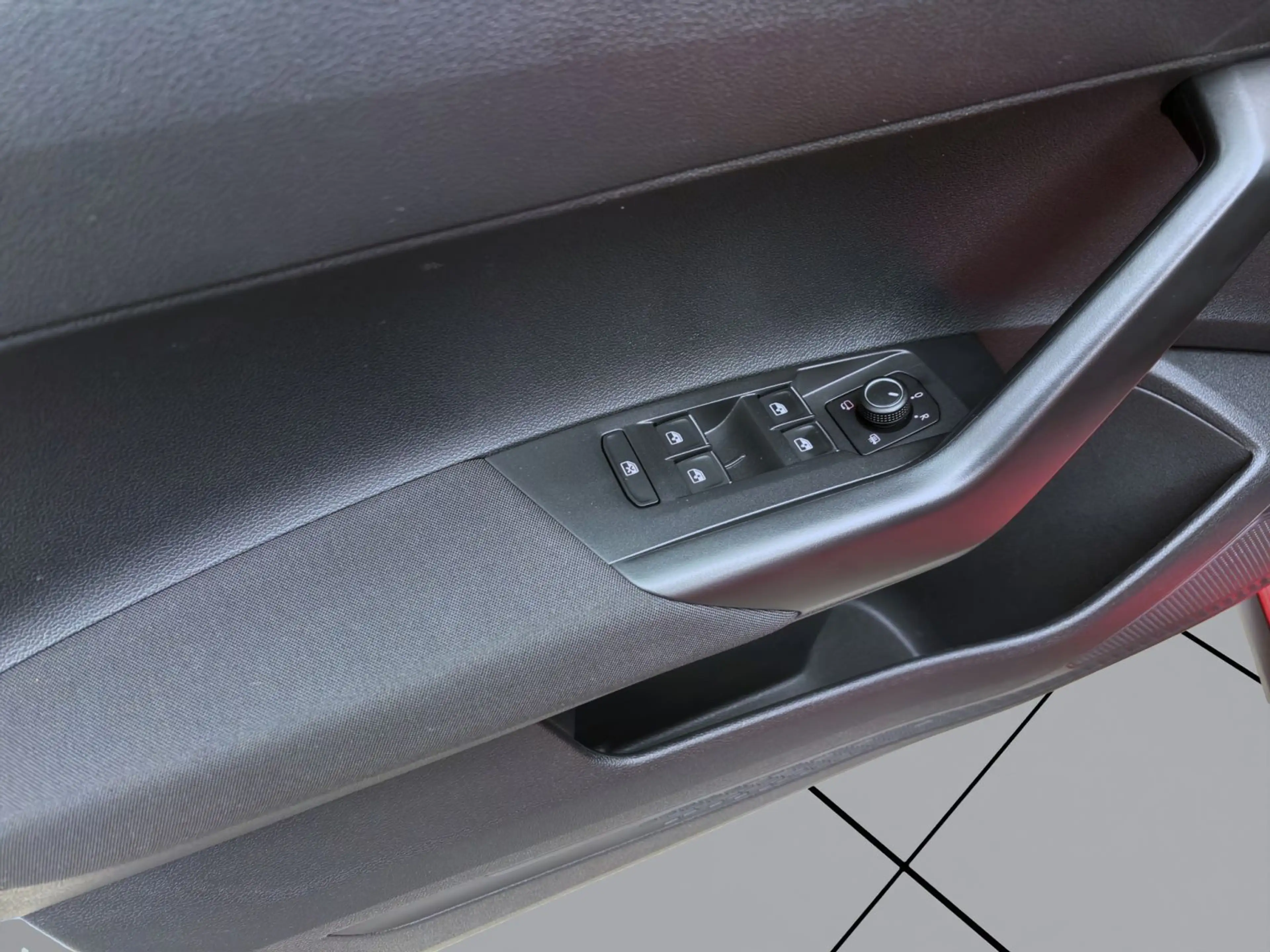 Volkswagen Polo GTI NAVI KAMERA SITZHZG PDC LM18 — photo 11