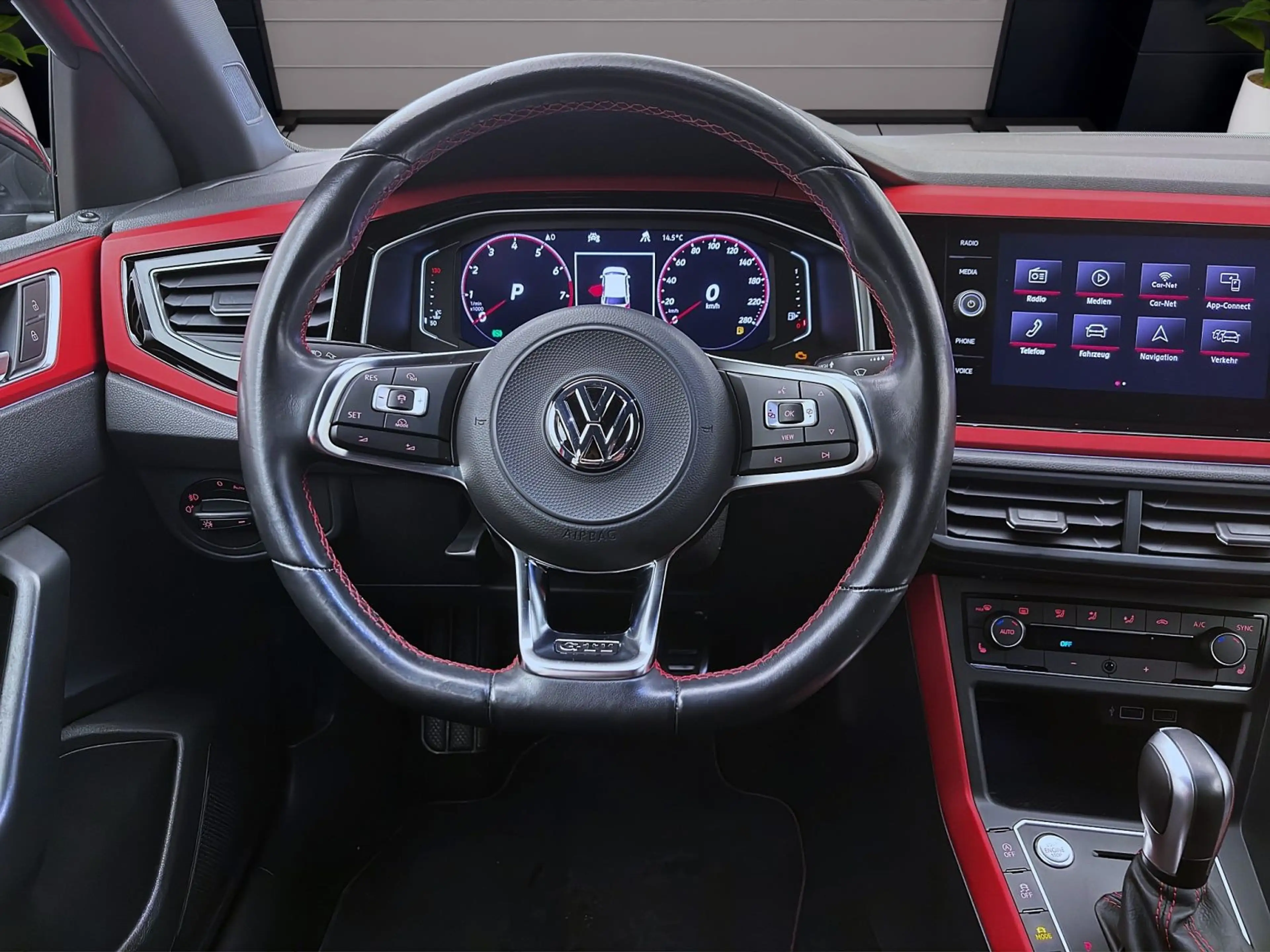 Volkswagen Polo GTI NAVI KAMERA SITZHZG PDC LM18 — photo 12
