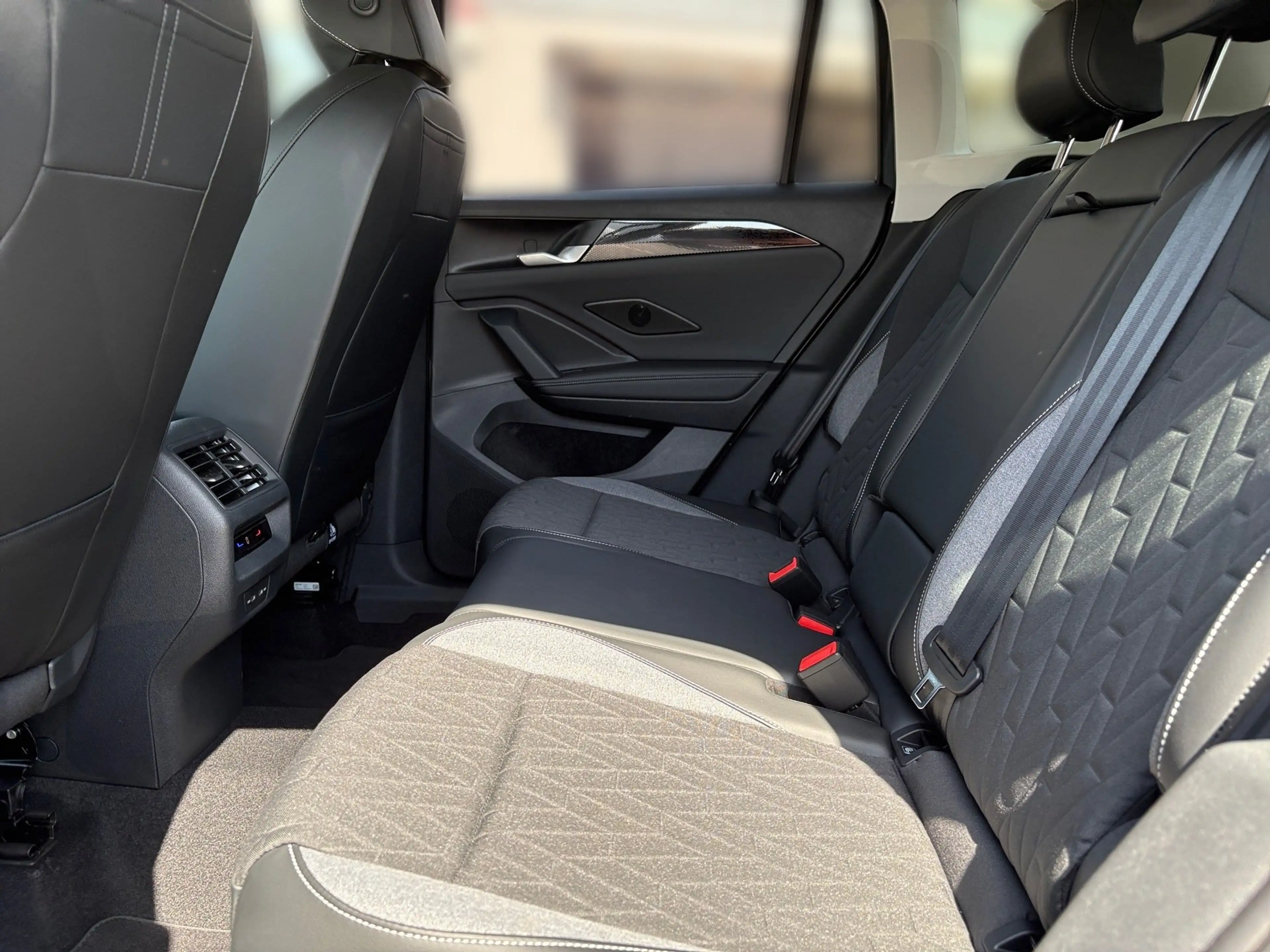 Volkswagen Tiguan 2.0 TDI Energy *AHK*NAVI*KAMERA*SITZHZG* — photo 15