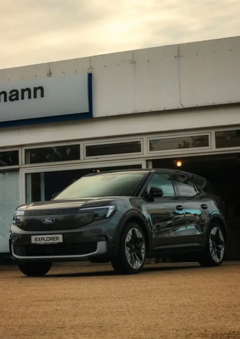 Ford Explorer Premium RWD BEV *Premium*!!! Gris - 1