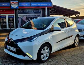 Aygo 1.0i VVT-i x-play AUTOMATIQUE