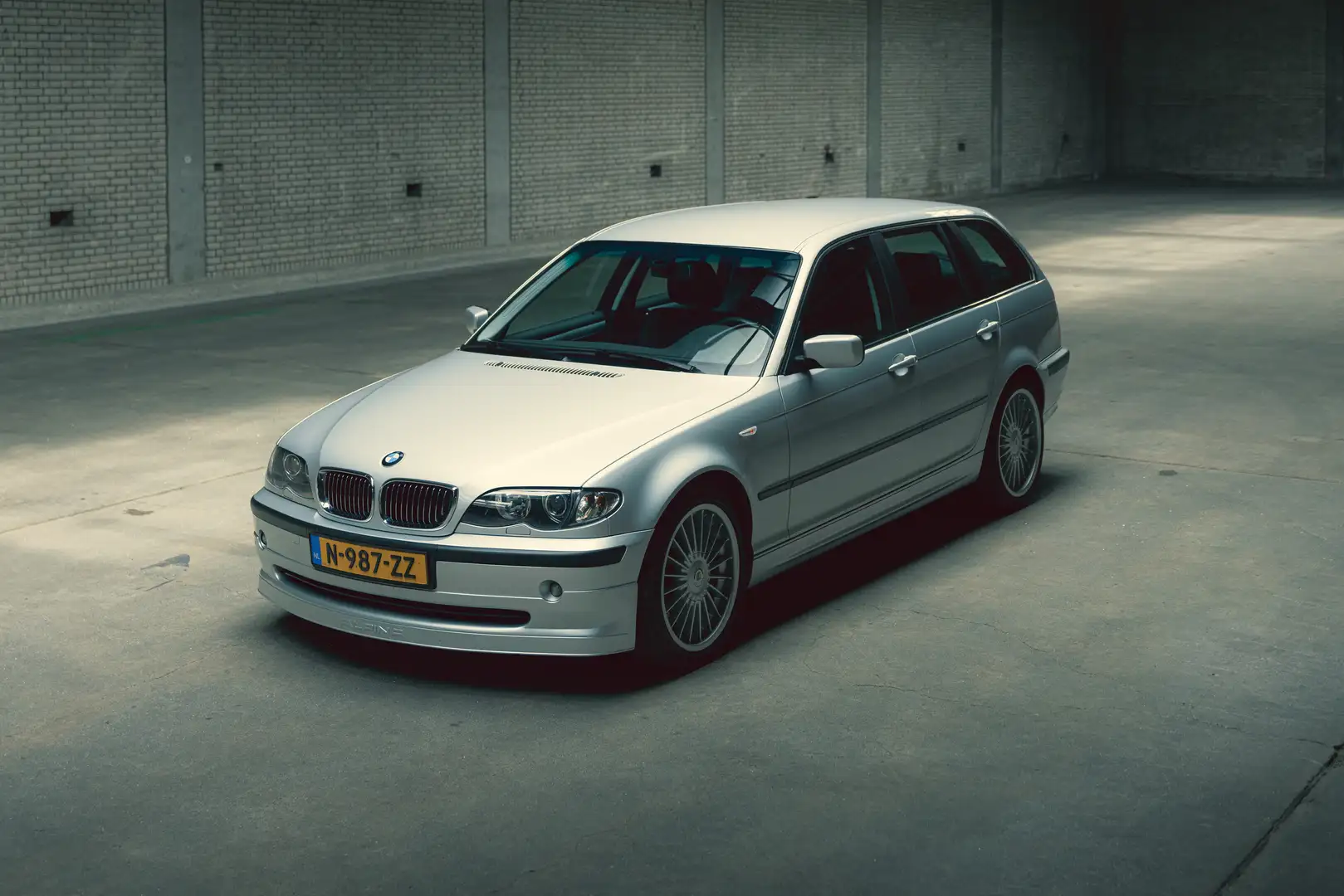 Alpina B3 3.3 touring Switch-Tronic Allrad - 1