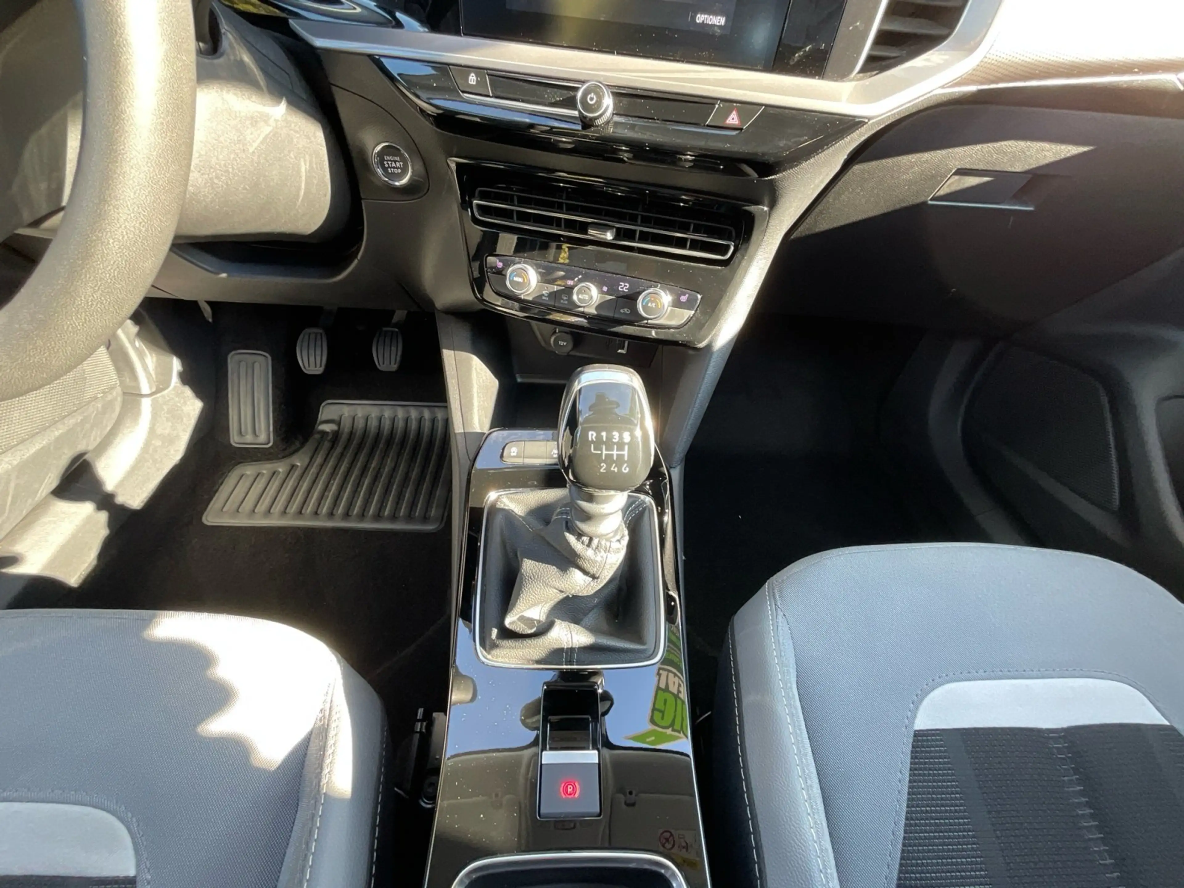 Opel Mokka Elegance Kamera PDC Winterpaket..... — photo 15