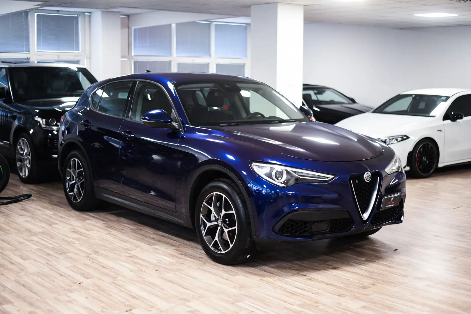 Alfa Romeo Stelvio 2.2 t Business Q4 190cv auto my19 GANCIO TRAINO Blu/Azzurro - 1