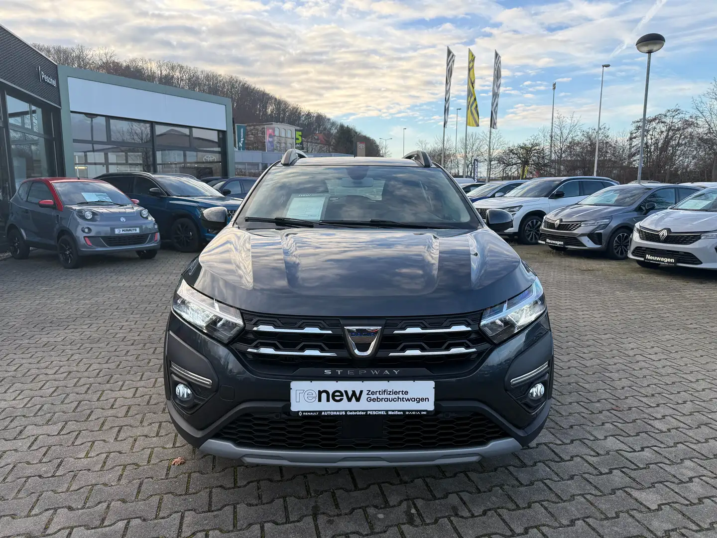 Dacia Sandero Stepway Comfort TCe100 LPG Navi Kamera 16" Alu Gris - 2