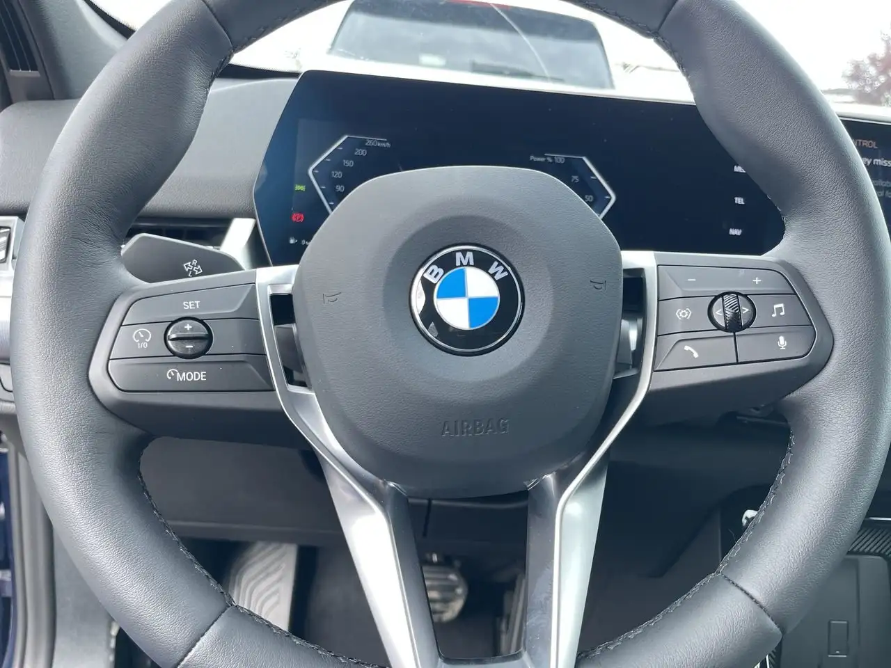 BMW X1 снимка BMW X1