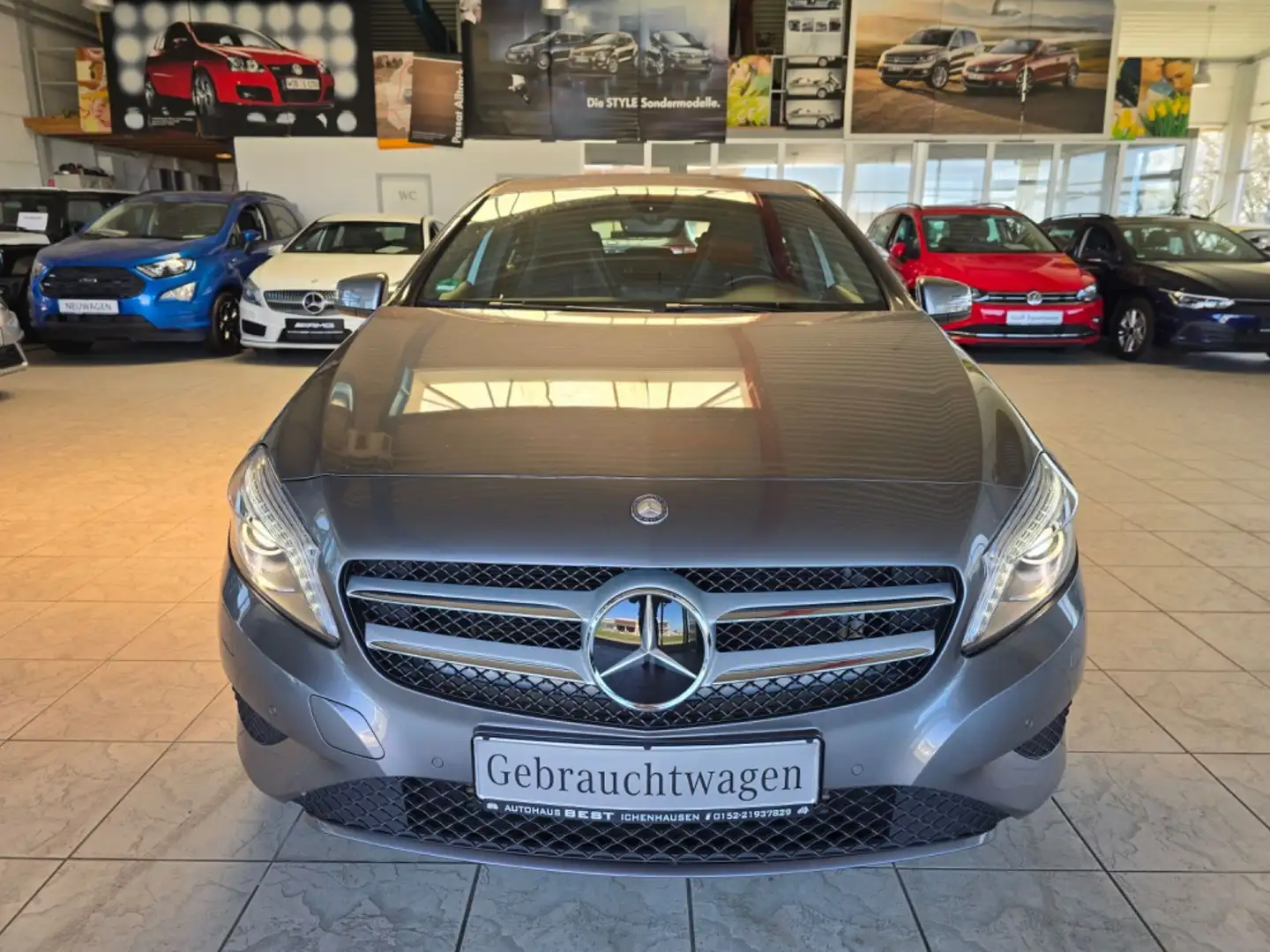 Mercedes-Benz A 200 URBAN BlueEfficiency NAVI KAMERA ALU SHZ Gris - 2