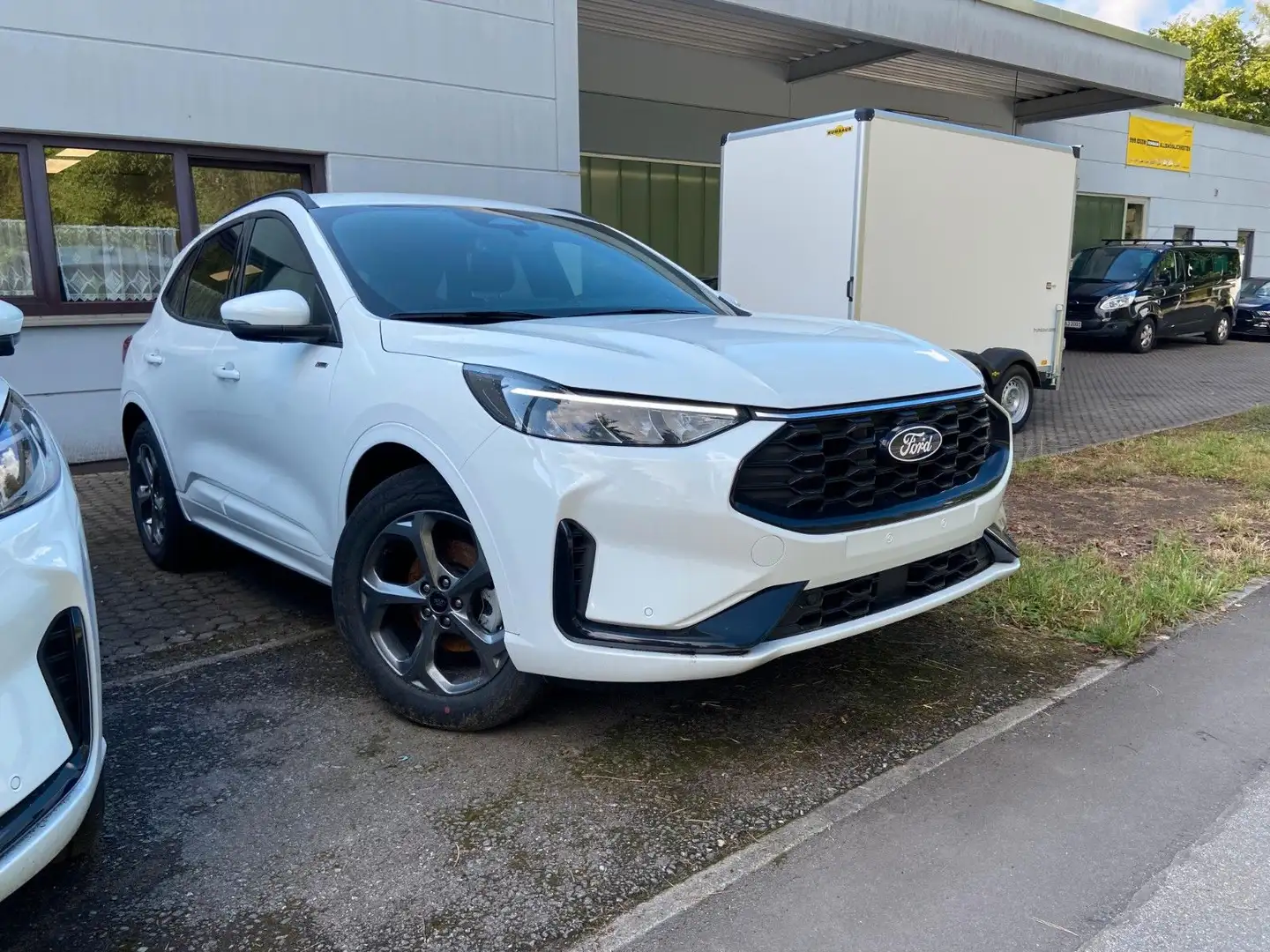 Ford Kuga ST-Line EcoBoost 8-Gang-Automatik Weiß - 2