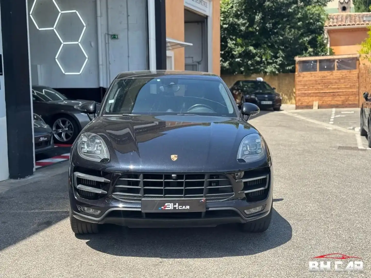 Porsche Macan 3.6 TURBO 400CV SPORT CHRONO PDK / ATTELAGE / TO / Noir - 2