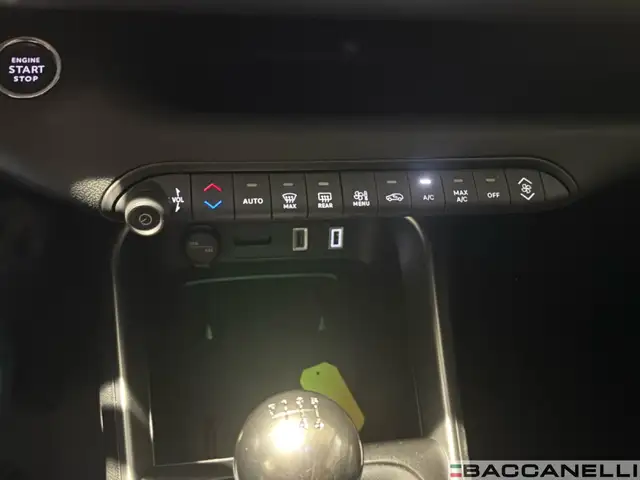 Jeep Avenger view 15