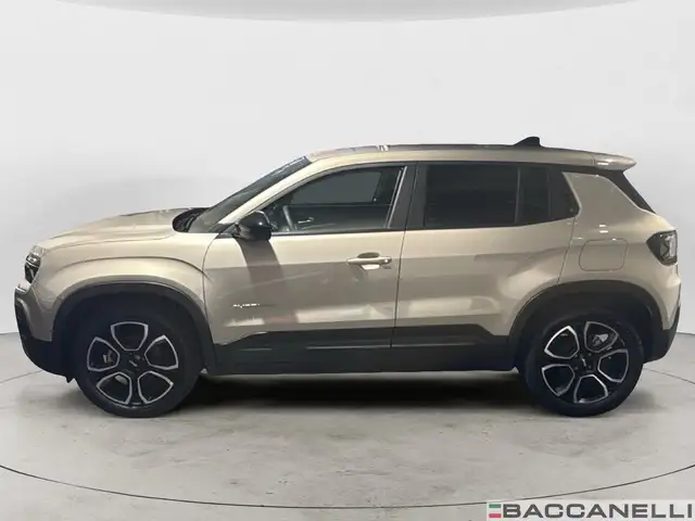 Jeep Avenger view 2
