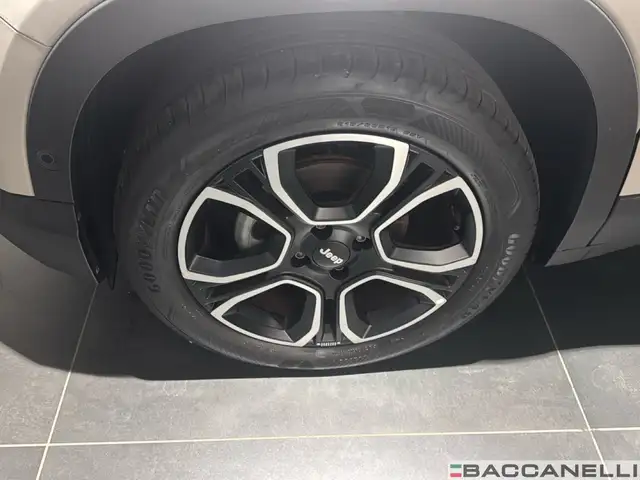 Jeep Avenger view 8
