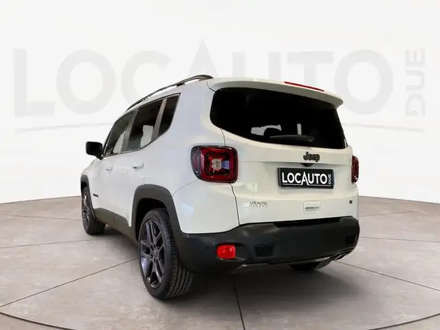 Jeep Renegade view 29