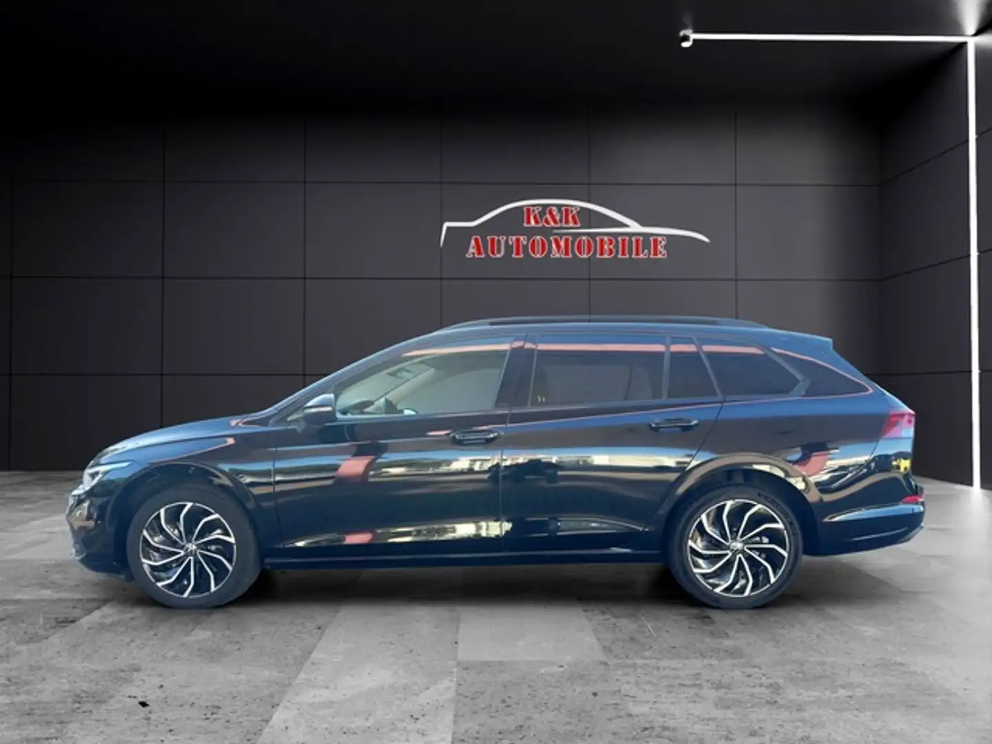 Volkswagen Golf VIII Life 2.0 TDI DSG NAVI/AID/LED/ACC/17" Noir - 2