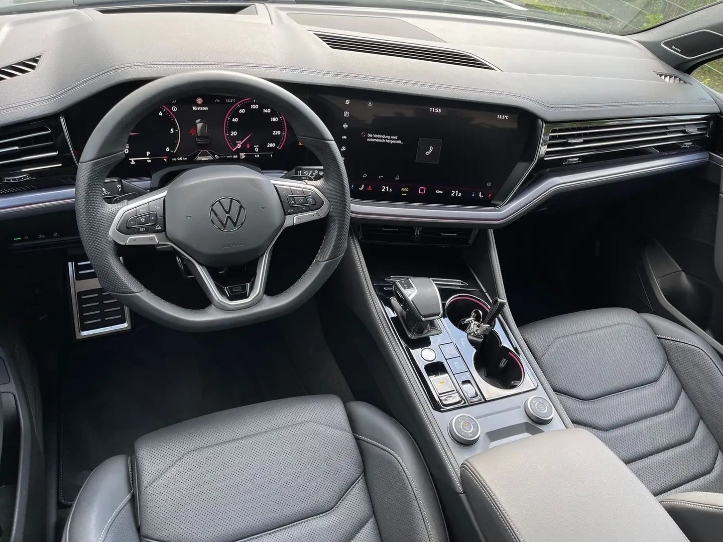 Volkswagen Touareg 3.0 TDI R-Line+NightVision+HeadUp+AHK+StandH Schwarz - 2