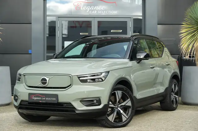 Volvo XC40 Recharge P8 AWD R-Design 408pk Navigatie/Stoelverw
