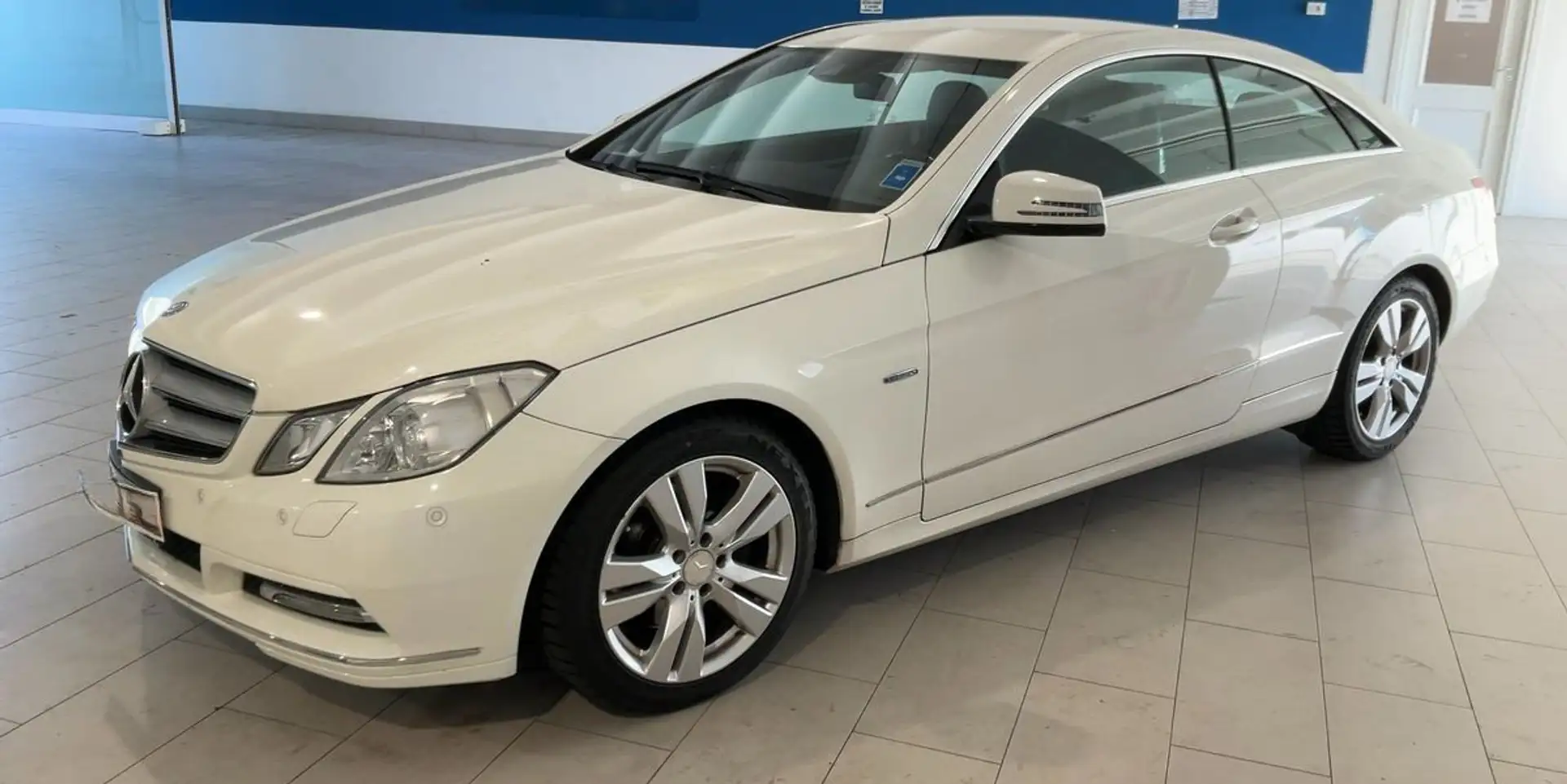 Mercedes-Benz E 250 Classe E Coupe cdi Avantgarde UNIP TAGLIANDI UFF. Blanco - 1