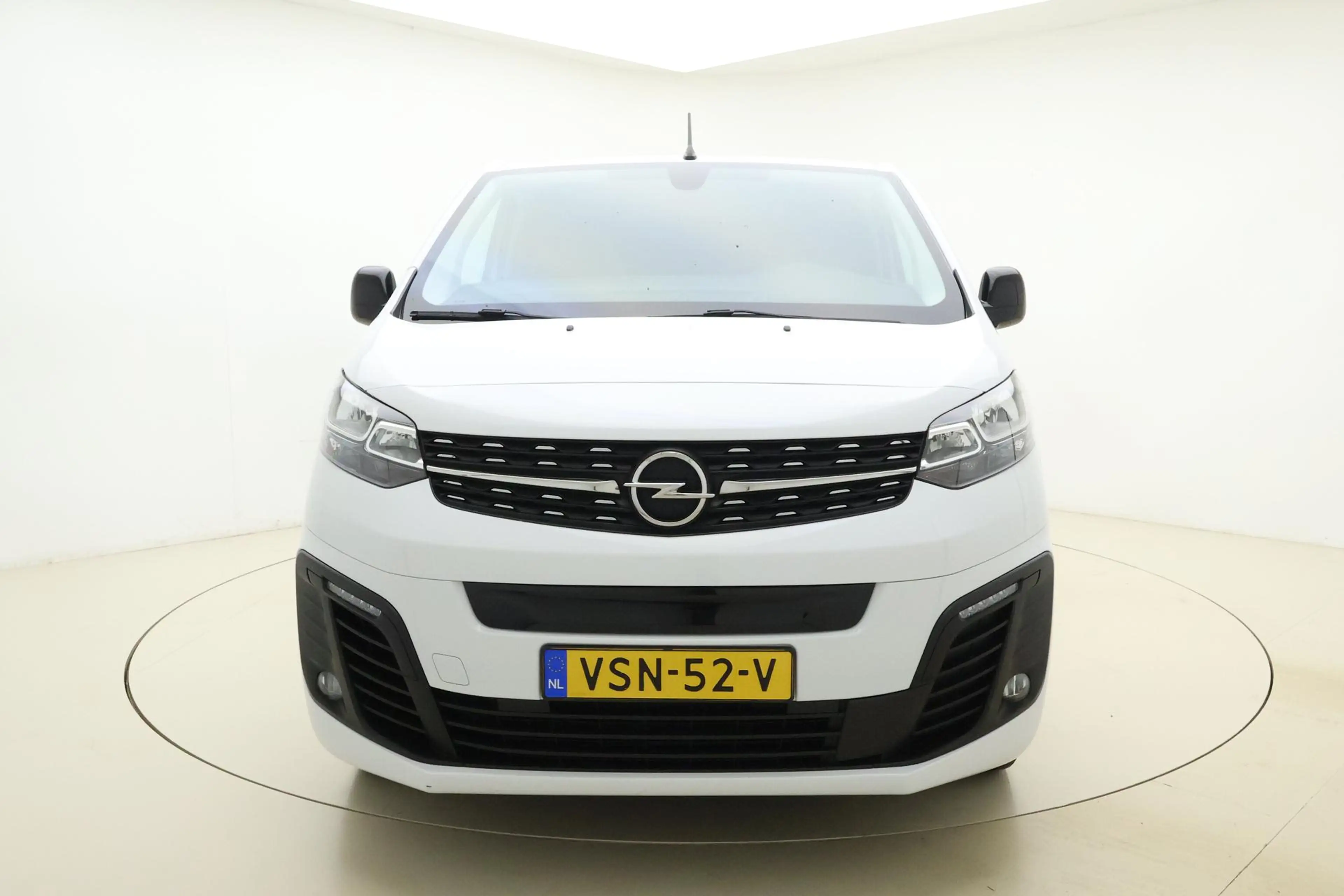 Opel Vivaro-e L2H1 Innovation 75 kWh | Navigatie pakket | Climat — photo 6