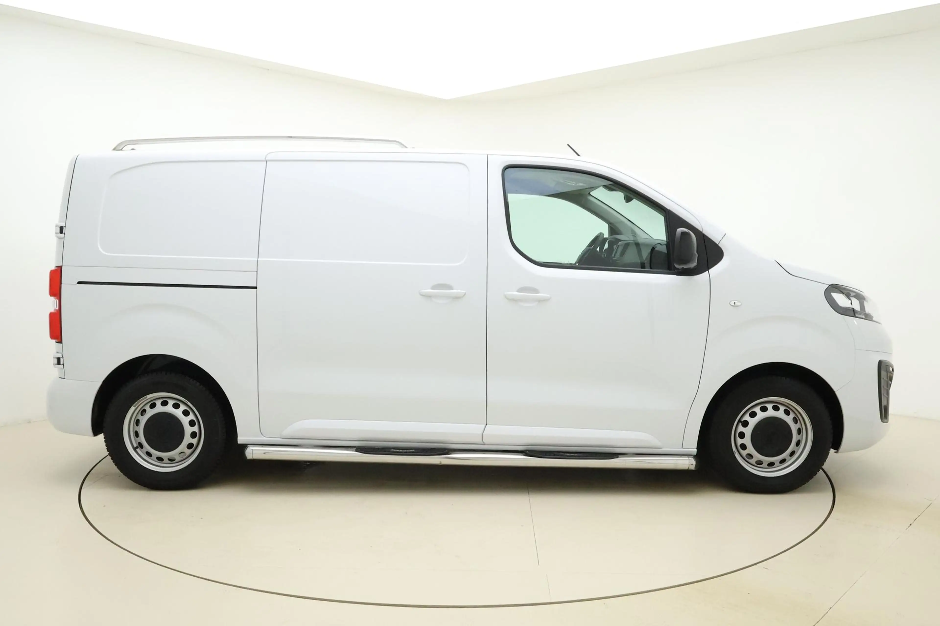 Opel Vivaro-e L2H1 Innovation 75 kWh | Navigatie pakket | Climat — photo 9