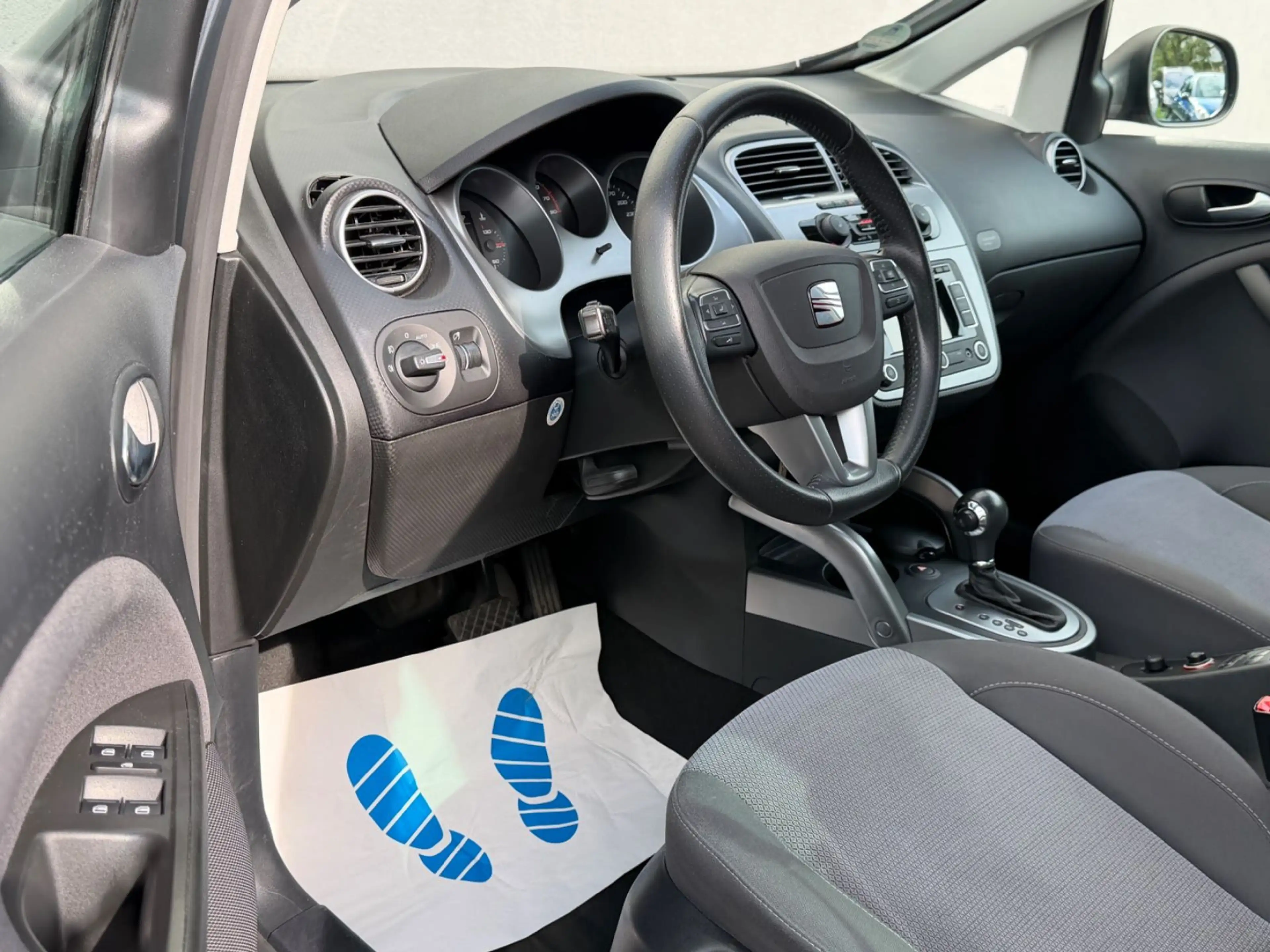 SEAT Altea XL 1.8 TSI DSG 1.Hand Navi Xenon — photo 10