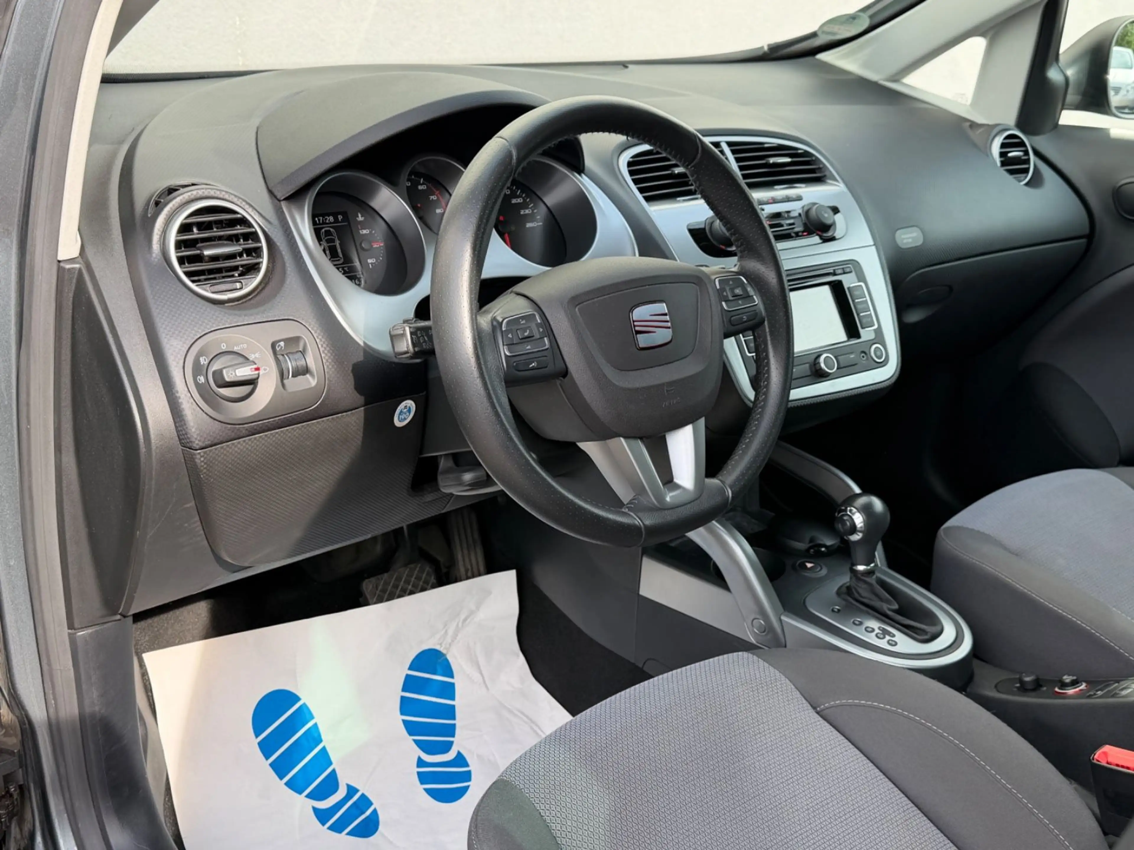 SEAT Altea XL 1.8 TSI DSG 1.Hand Navi Xenon — photo 9