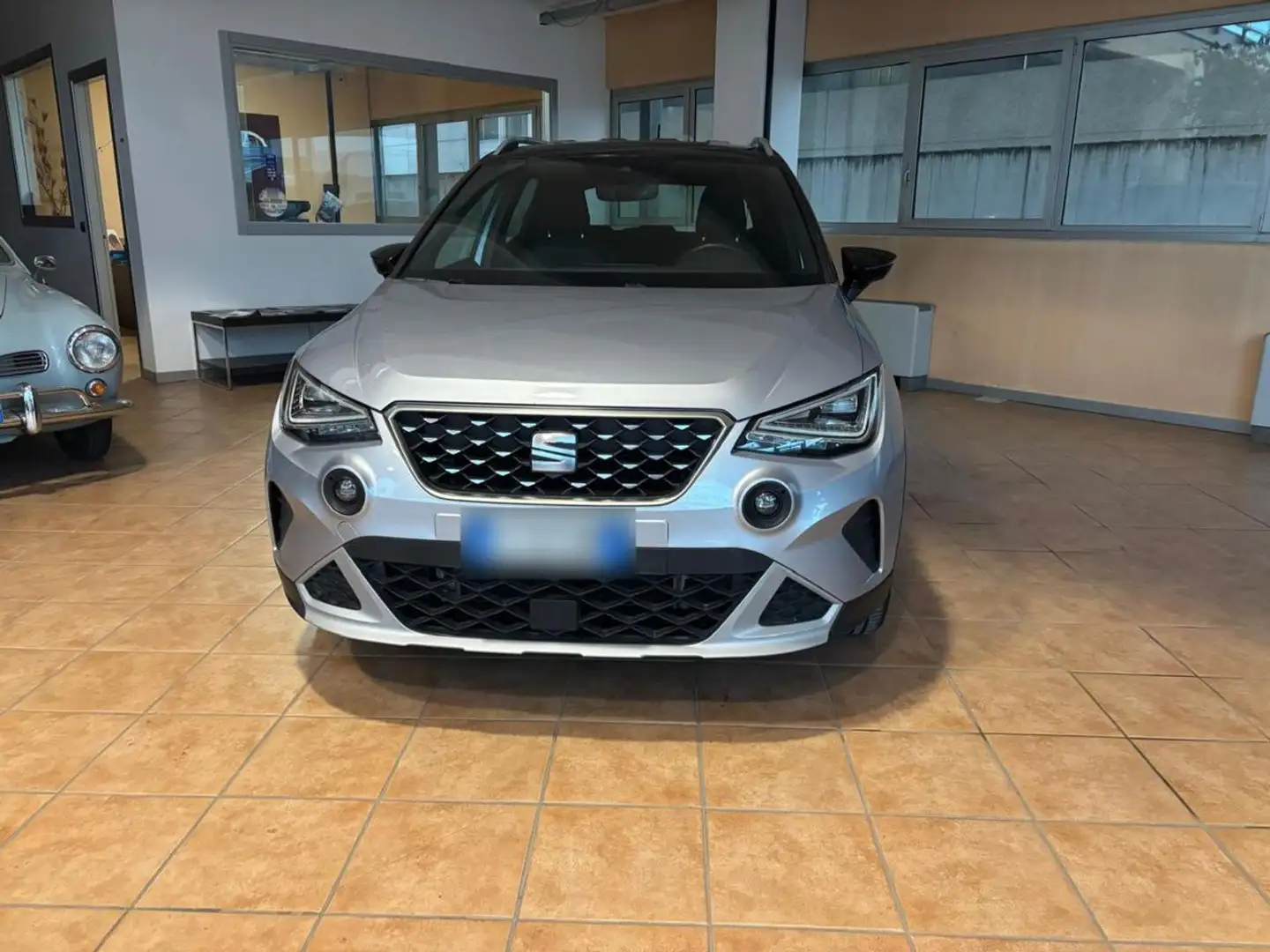 SEAT Arona 1.0 EcoTSI 110 CV XPERIENCE Grigio - 2