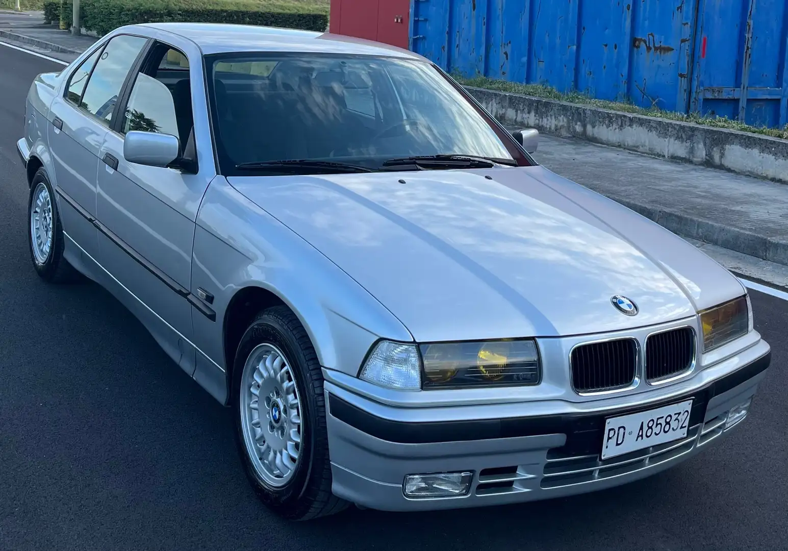 BMW 316 316i - 2