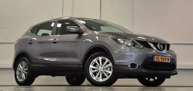 Nissan Qashqai view 2