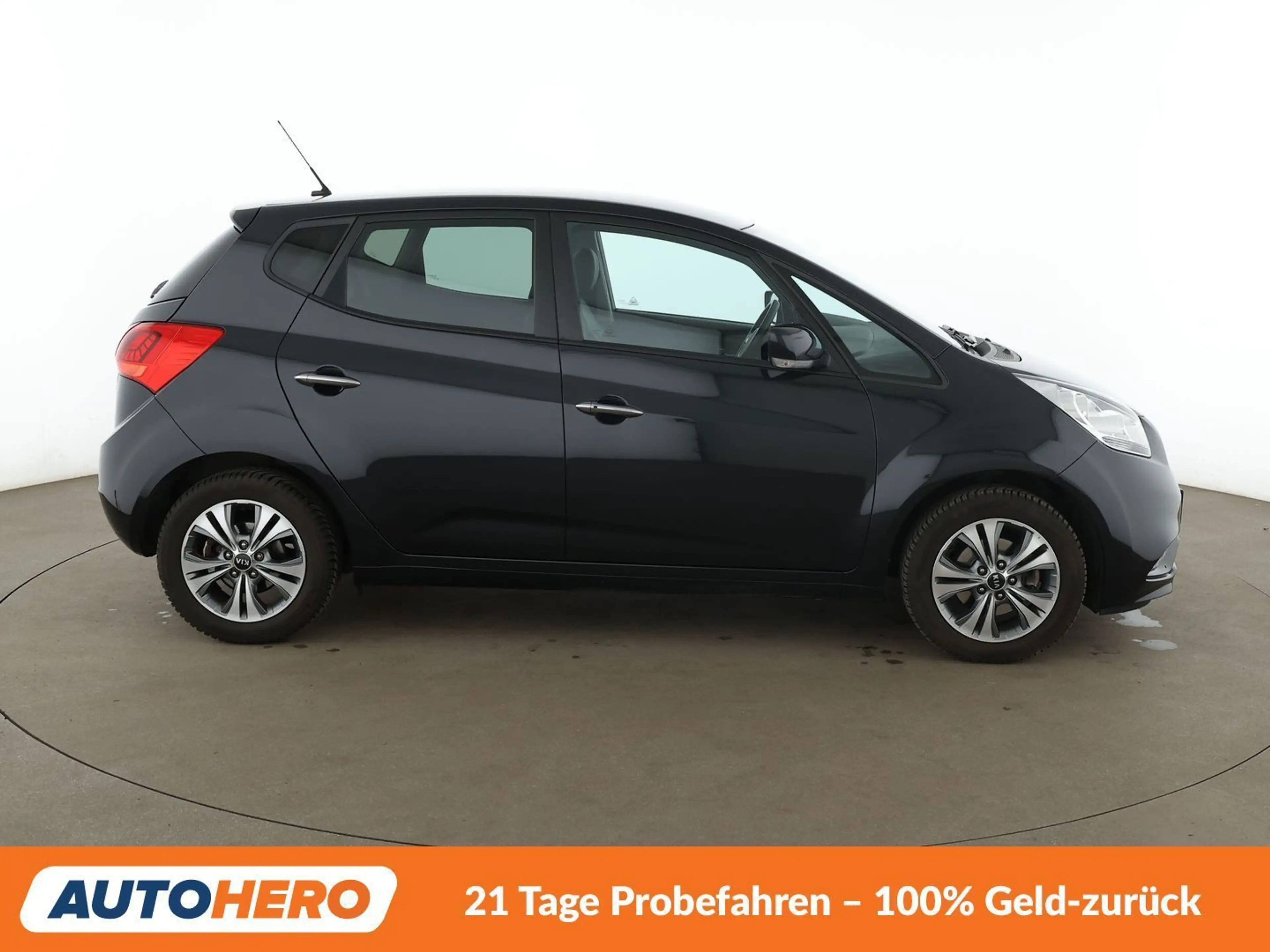 Kia Venga 1.6 Dream Team Aut.*NAVI*CAM*PDC*SHZ*ALU* — photo 7