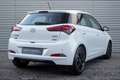 Hyundai i20 1.2 HP i-Motion / Nederlandse Auto / Tweede Eigena Wit - thumbnail 2