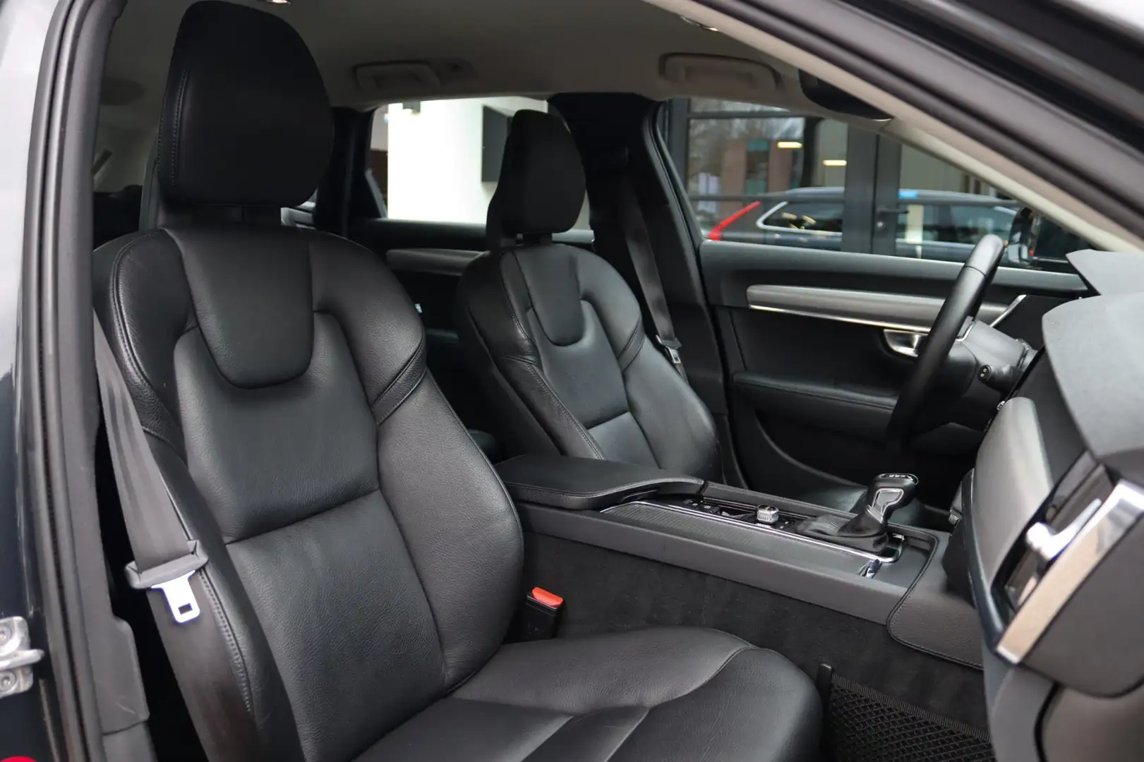 Volvo V90 2.0 T5 Momentum NAP 1E EIGENAAR DEALER OH TREKHAAK Grau - 2