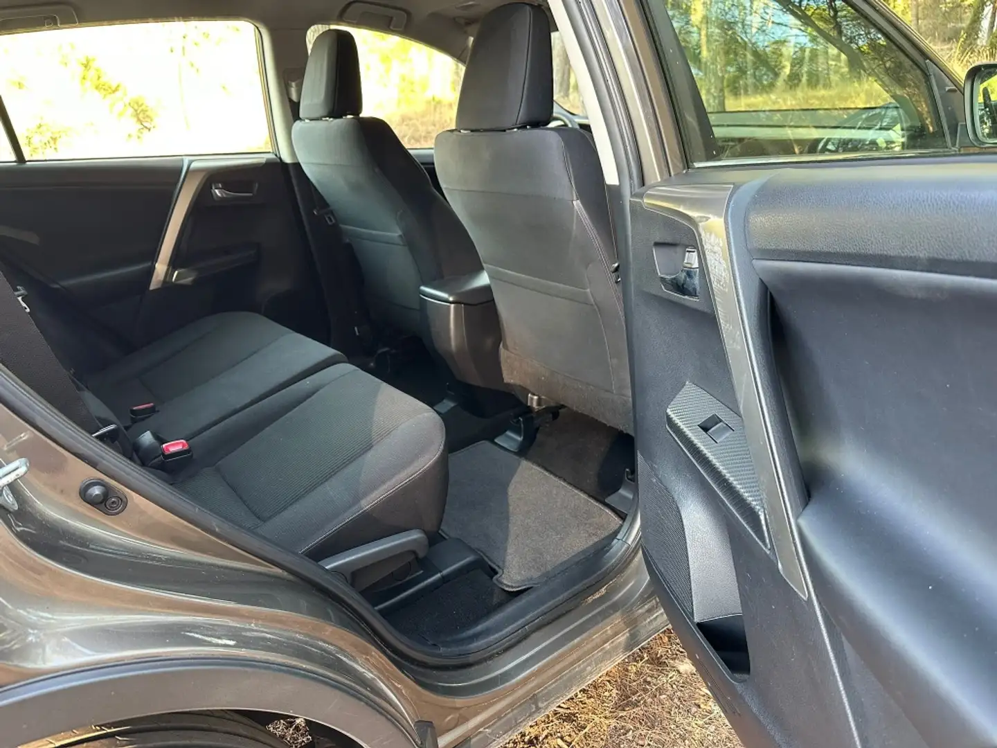 Toyota RAV 4 2.2D-4D Active 4x4 Plateado - 2