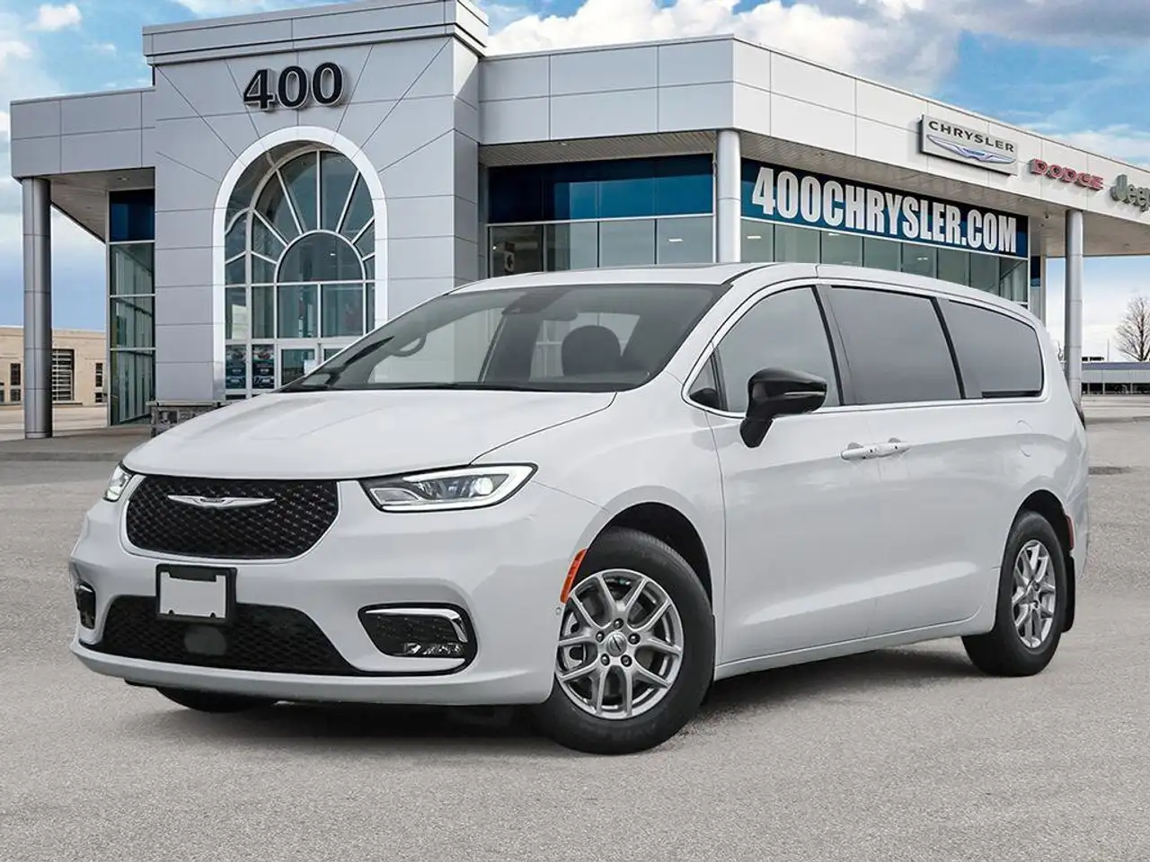 Chrysler Pacifica photo Chrysler Pacifica
