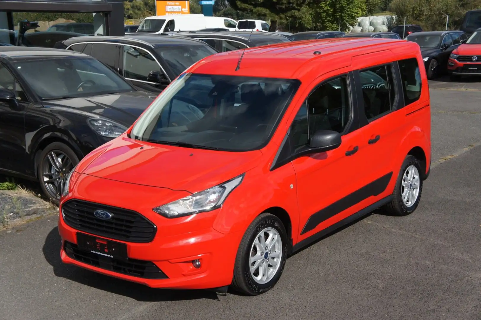 Ford Tourneo Connect *NAV*KAM*SYNC*DAB*5SITZE*8FACH* Rot - 1