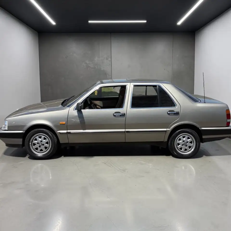 Lancia Thema 2.0t ie, foto 4