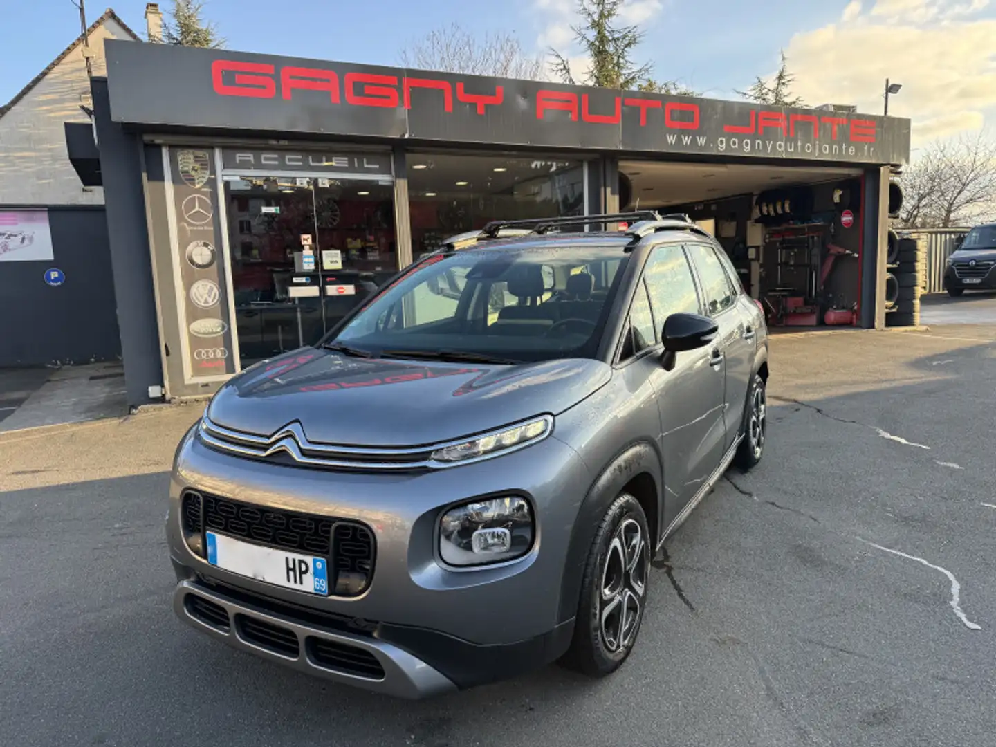 Citroen C3 Aircross PURETECH 82CH FEEL Gris - 1