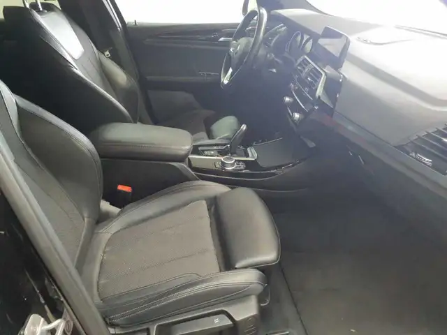BMW X3 view 8