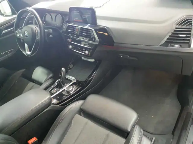 BMW X3 view 9