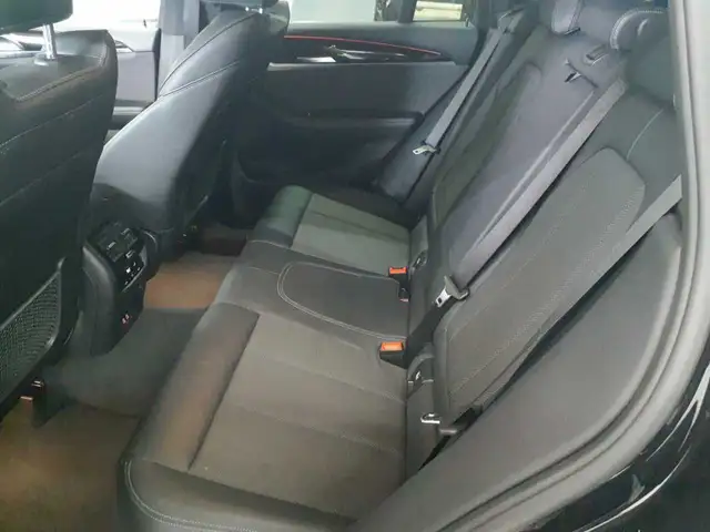 BMW X3 view 13